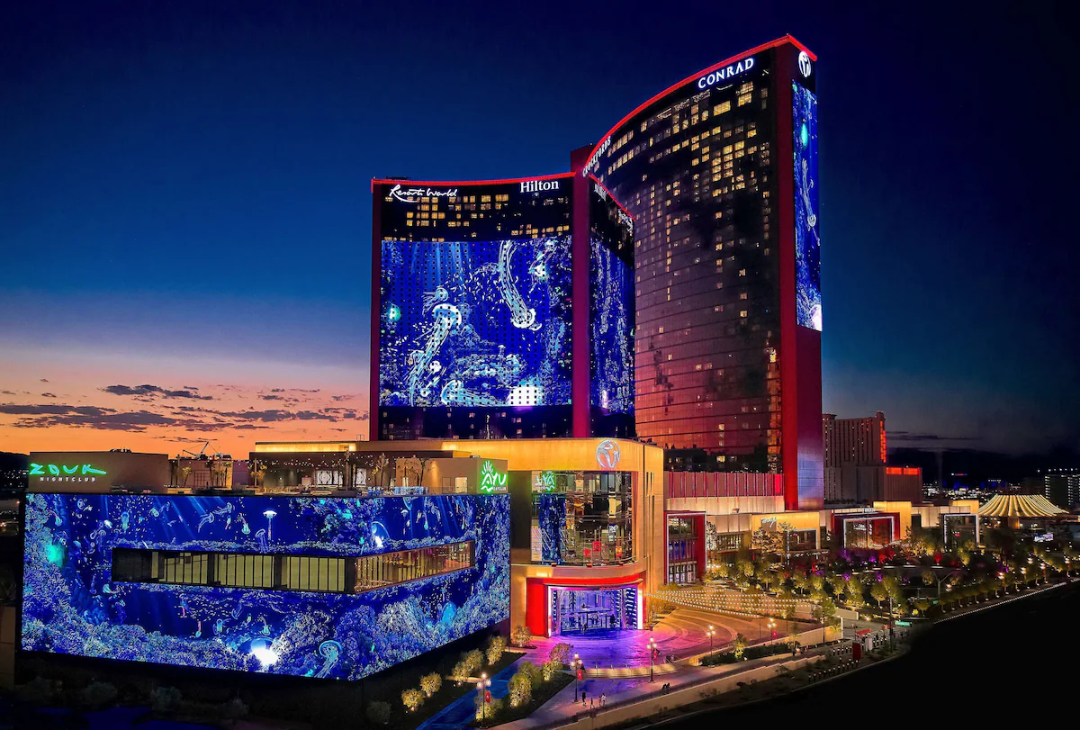 Las Vegas Hilton at Resorts World: Luxury & Fun